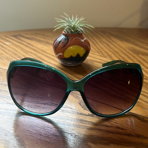 Juicy Couture Accessories - HOLD Juicy Couture Designer Teal/Turquoise Oversized Fashion Sunglasses EUC